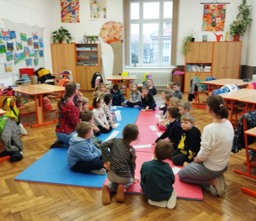 Karneval v MŠ, Škola nanečisto